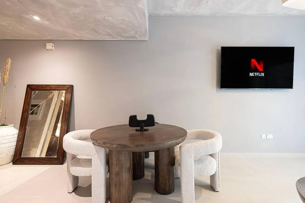 Stylish 1-Br Oasis Minutes From Burj & Dubai Mall