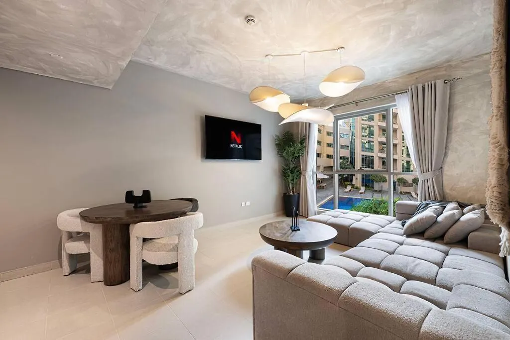 Stylish 1-Br Oasis Minutes From Burj & Dubai Mall Apartment