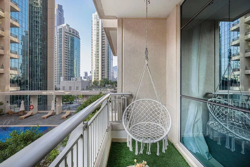 Stylish 1-Br Oasis Minutes From Burj & Dubai Mall