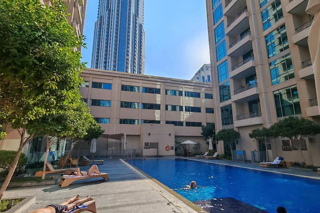 Stylish 1-Br Oasis Minutes From Burj & Dubai Mall Apartment