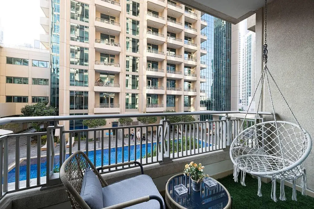Stylish 1-Br Oasis Minutes From Burj & Dubai Mall